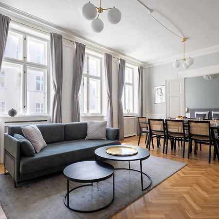 Lavish 4Br Apartment In The Heart Of Cph By The Canals โคเปนเฮเกน ภายนอก รูปภาพ