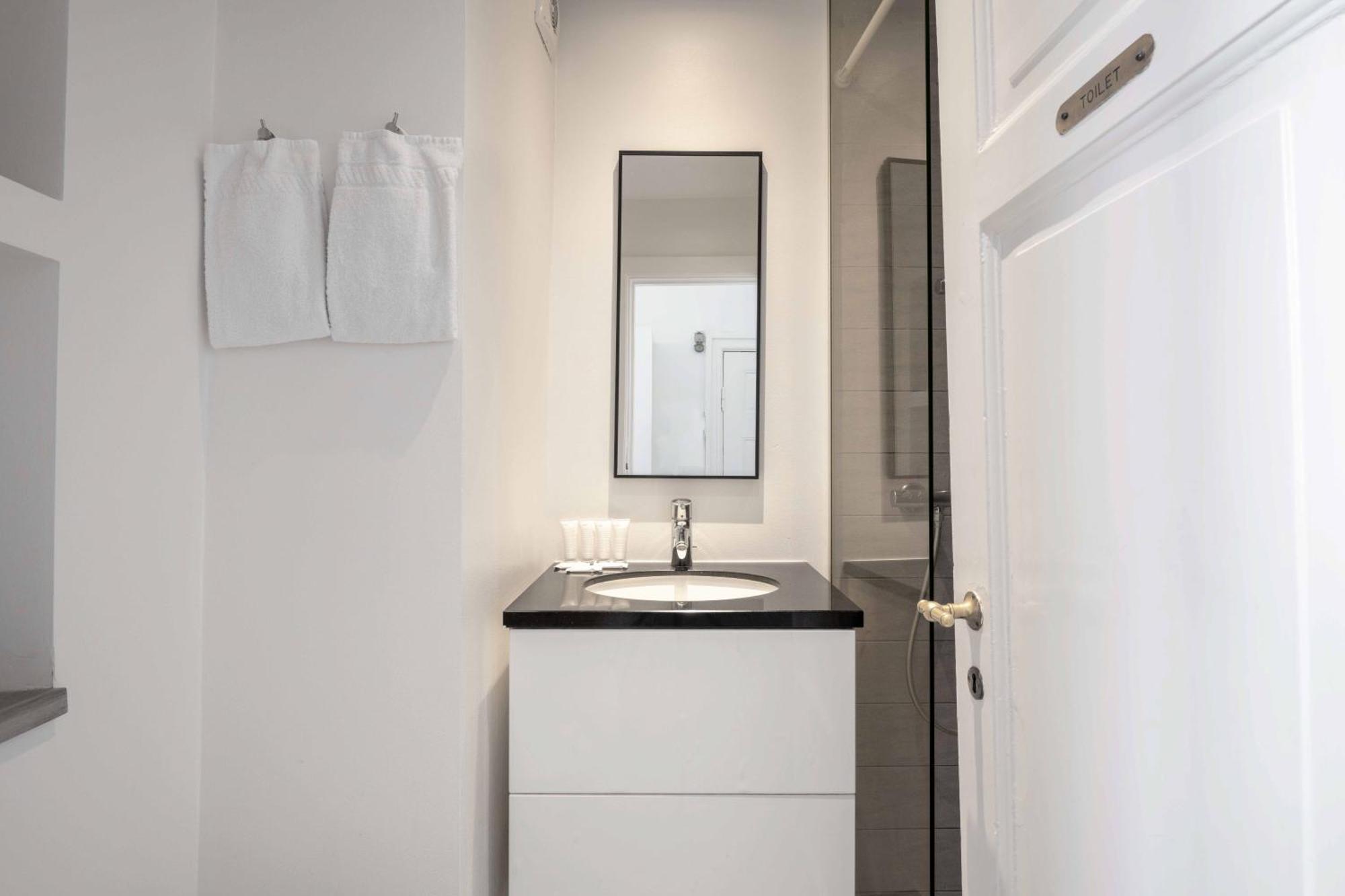 Lavish 4Br Apartment In The Heart Of Cph By The Canals โคเปนเฮเกน ภายนอก รูปภาพ